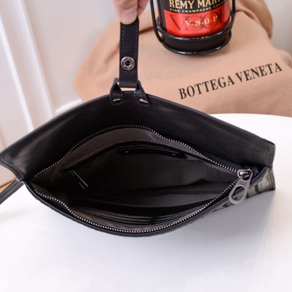 ボッテガヴェネタバッグ着用イメージ